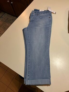 Light Blue Capri Women's Jeans